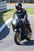 brands-hatch-photographs;brands-no-limits-trackday;cadwell-trackday-photographs;enduro-digital-images;event-digital-images;eventdigitalimages;no-limits-trackdays;peter-wileman-photography;racing-digital-images;trackday-digital-images;trackday-photos